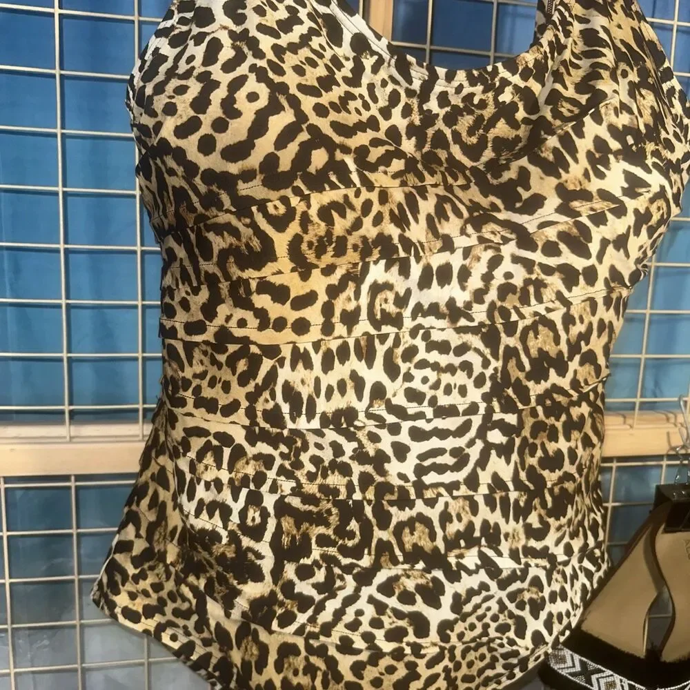 DKNY Leopard Print One Piece Swimsuit Womens Tiered Ruffle Brown XL - Picture 3 of 10